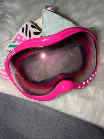 Swivel snowboard goggles