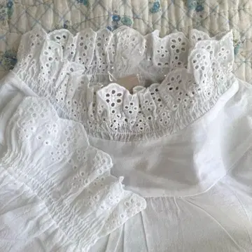 [ 새상품 ] *사만사 모스모스* 스캘럽 레이스 블라우스