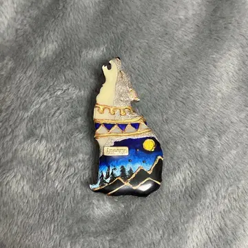 insary님 핸드메이드 늑대 브로치