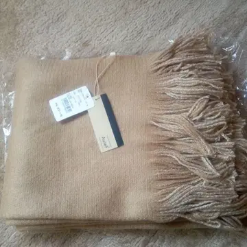 새상품 AuieF 캐시미어 터치 리버 스톨 베이지