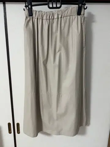 투모로우랜드 볼지 인조 가죽 스커트