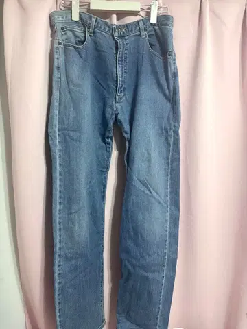 라이트 블루 스트레이트 데님 팬츠