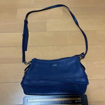 NINA RICCI 프릴 숄더백