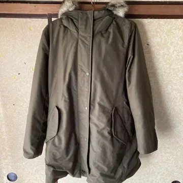 유니클로 노 퀼트 다운 코트