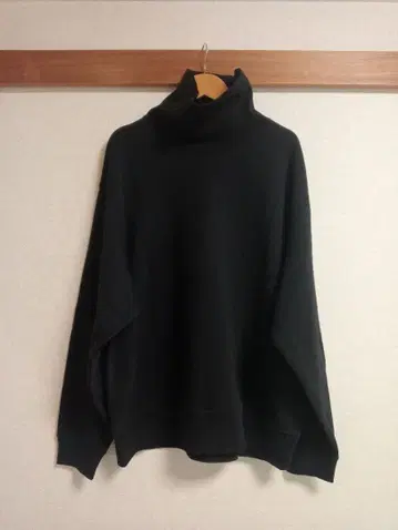 Spick and Span 쭈리 하이넥 풀오버 / 새상품 / 블랙