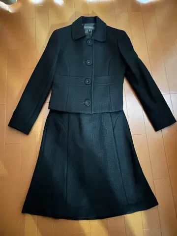 자켓과 스커트 세트 블랙 S 사이즈