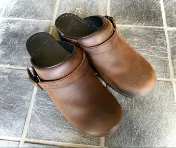 [단스코] 잉그리드 앤티크 브라운 41 베이직 사보 샌들