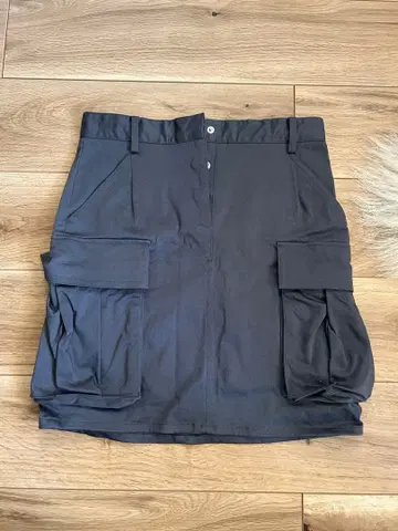 미사용 새상품 ETRETOKYO 카고 스커트