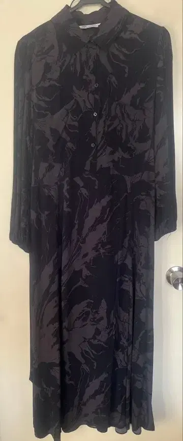 ZARA 긴팔 버튼 원피스