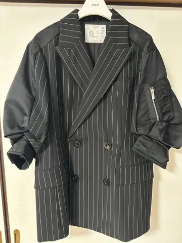 sacai 스트라이프 테일러드 자켓 25-07796