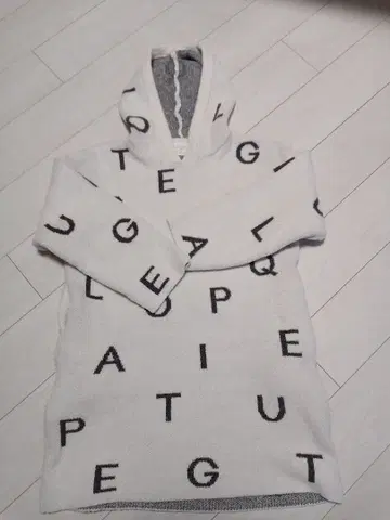 젤라또피케 파우더 로고 자카드 상하의 세트