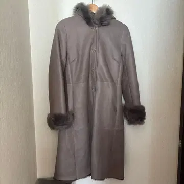 가죽 무스탕 코트