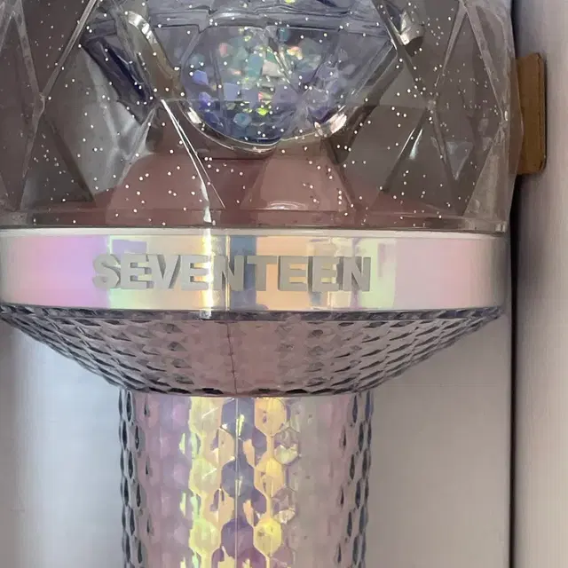 세븐틴 응원봉 캐럿봉 2세대 뉴럿봉 양도합니다.