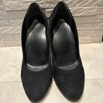 다이애나 23cm 블랙 스웨이드 하이힐