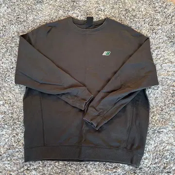 다크 그레이 긴팔 트레이닝복 로고 포함