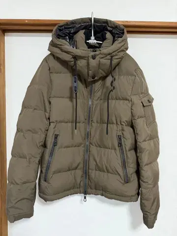 나노 유니버스 니시카와 후드 부착 다운 자켓