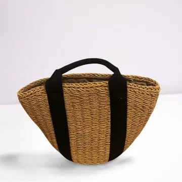 스트로우 소재 베이지 바스켓백