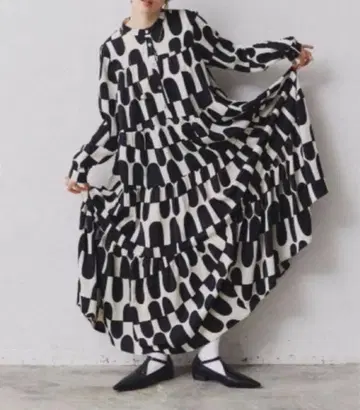 마냐나스 엘테 원피스 화이트 x 블랙