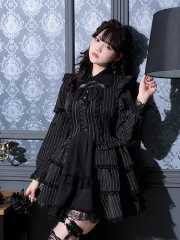 노에미 고딕 드레시 데콜테 크로스 셋업 블랙