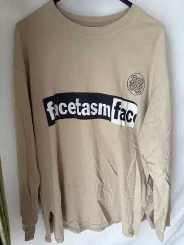 facetasm 베이지 긴팔 티셔츠