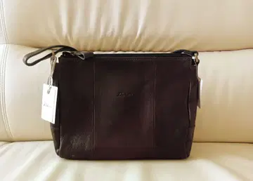 다코타 야롭 숄더백 블랙 다코타