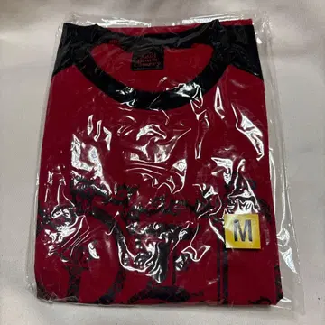 새상품 Acid Black Cherry QED 셔츠