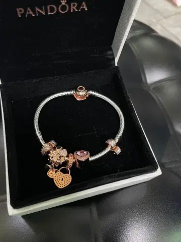 PANDORA 로즈 골드 매혹의 은하 팔찌