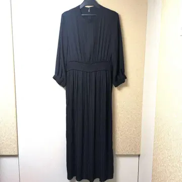 미사용 새상품! 네이비 롱 원피스 긴팔 플리츠