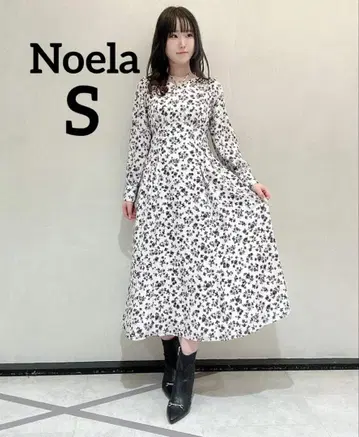 Noela 턱 디자인 미니 꽃무늬 원피스