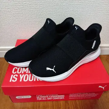 PUMA SOFTRIDE 블랙스니커즈