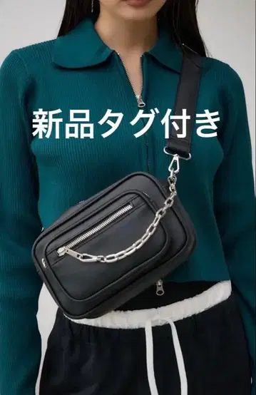 AZUL 새상품 택 포함 아웃 포켓 스퀘어 숄더백 블랙