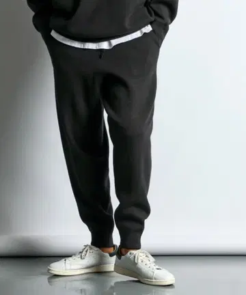 [ 정가:14,850엔 ] 밀라노 리브 니트 릴랙스 조거 팬츠