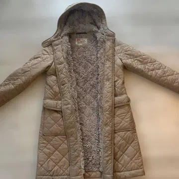 Traditional Weatherwear 퀼팅 보아 코트 베이지