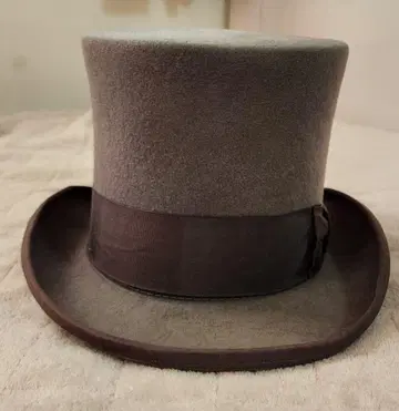 블랙 피스 나우 실크 햇