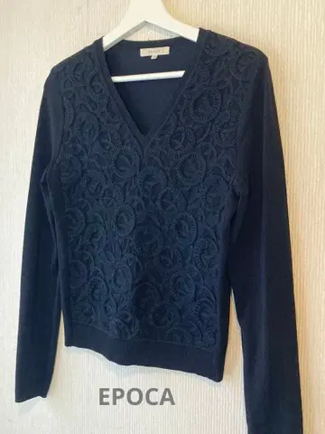 EPOCA 에포카 블랙 V넥 프론트 디자인 니트 긴팔 40