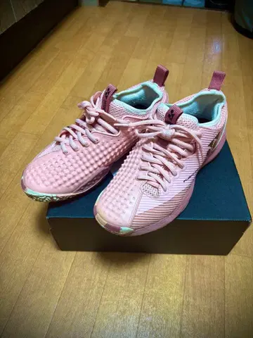 YONEX FUSION 핑크 테니스화