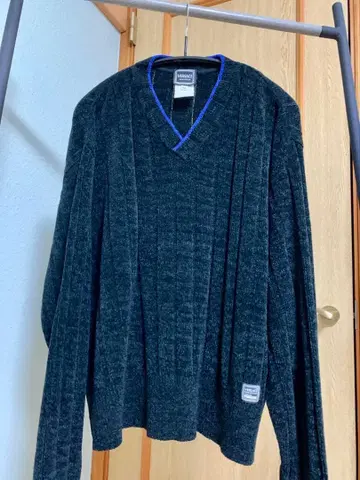 [ 초극상품 ] 지아니 베르사체 정품 리브 V넥 스웨터 다크 네이비