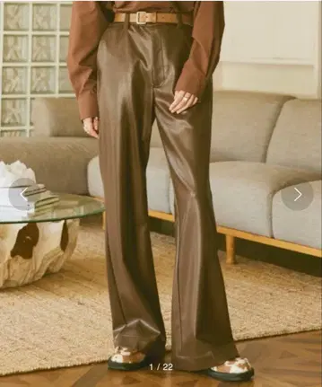 Soerte 가죽 플레어 팬츠 브라운 [ 사이즈 0 ]