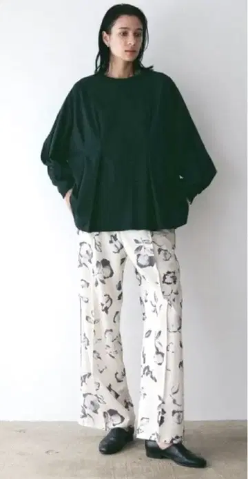 MANOF 웨이스트 턱 볼륨 슬리브 탑 새상품