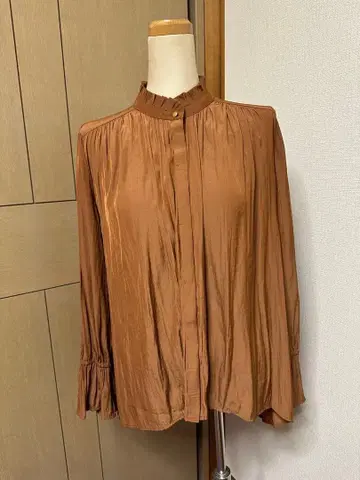 르쿠르 브랑 브라운 프릴 셔츠 택 포함 미사용