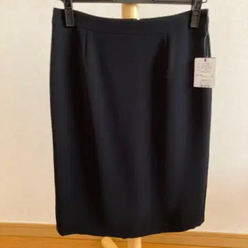 택 포함 새상품 블랙 타이트 스커트 무릎 기장