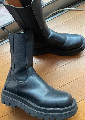 사이드 고어 부츠 블랙 25cm