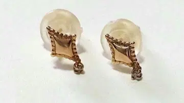 스터드 귀걸이 사각형 디자인 새상품급 k10