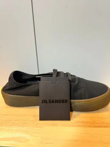 JIL SANDER 블랙 스니커즈