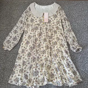 Feroux 꽃무늬 긴팔 원피스 아이보리