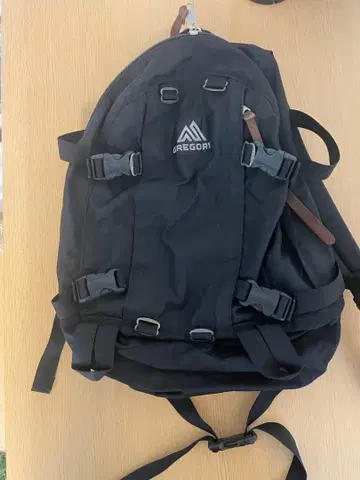 GREGORY 블랙 백팩