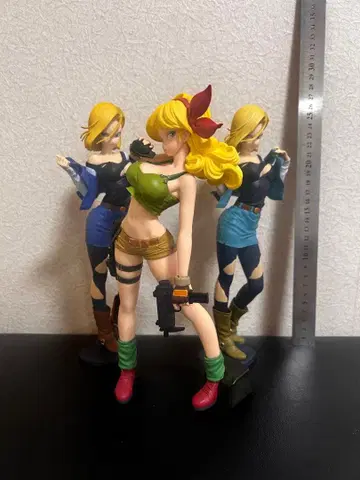 17호 런치 피규어 3체 세트