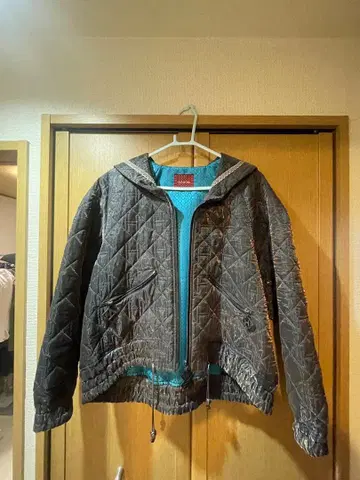 밤하늘을 달리는 투명 채도의 퀼팅 세일러 자켓 XS hazama