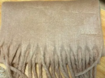 SNIDEL 볼륨 프린지 머플러 베이지