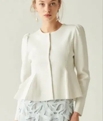 CELFORD 페플럼 니트 가디건